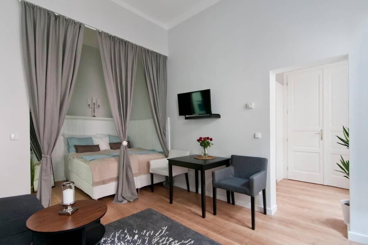 Appartement ⍟Luxurious And Bright⍟ 5 Min Walk To City Center à Vienne Extérieur photo